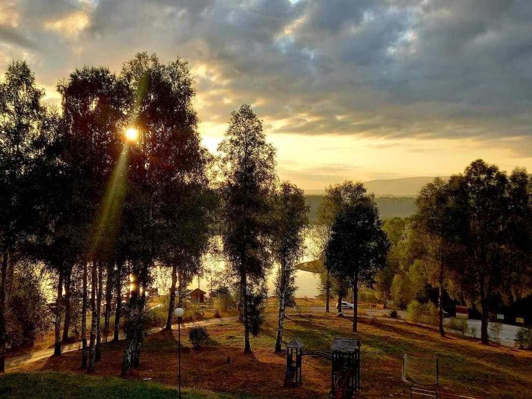 Hotel Vlasina - Vlasinsko Jezero Власина Рид Екстериор снимка