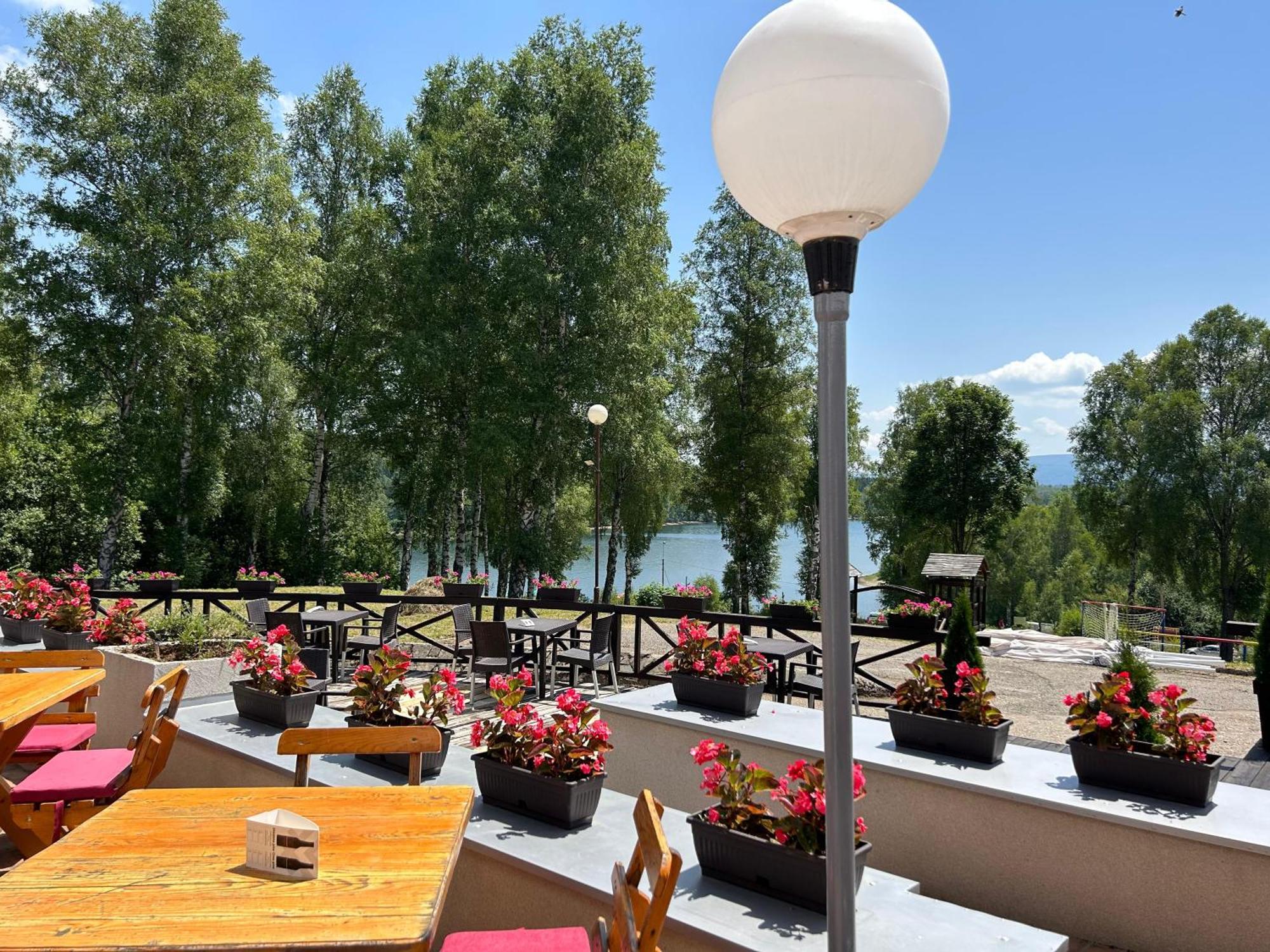 Hotel Vlasina - Vlasinsko Jezero Власина Рид Екстериор снимка
